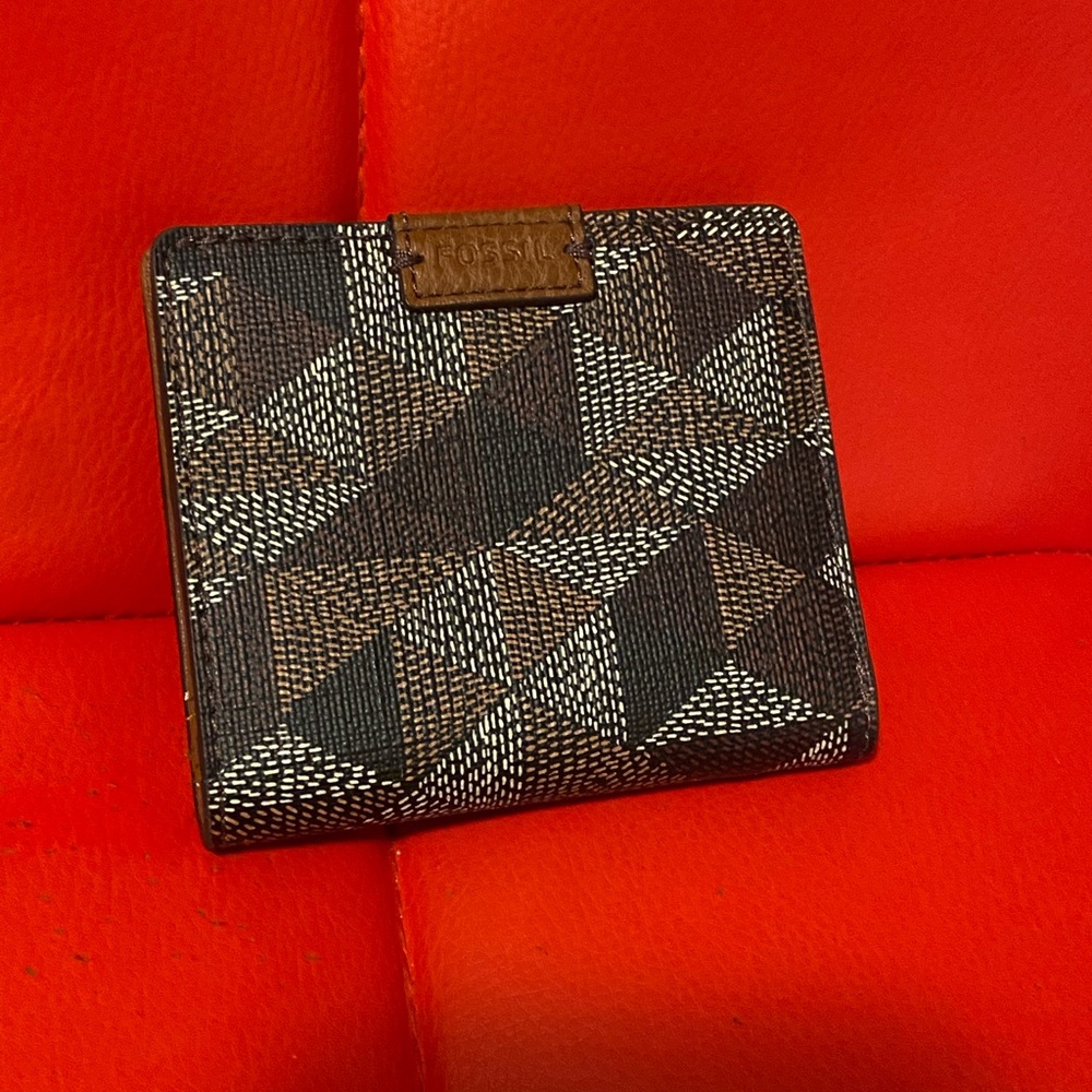 Fossil Wallet - Picture 2 of 5